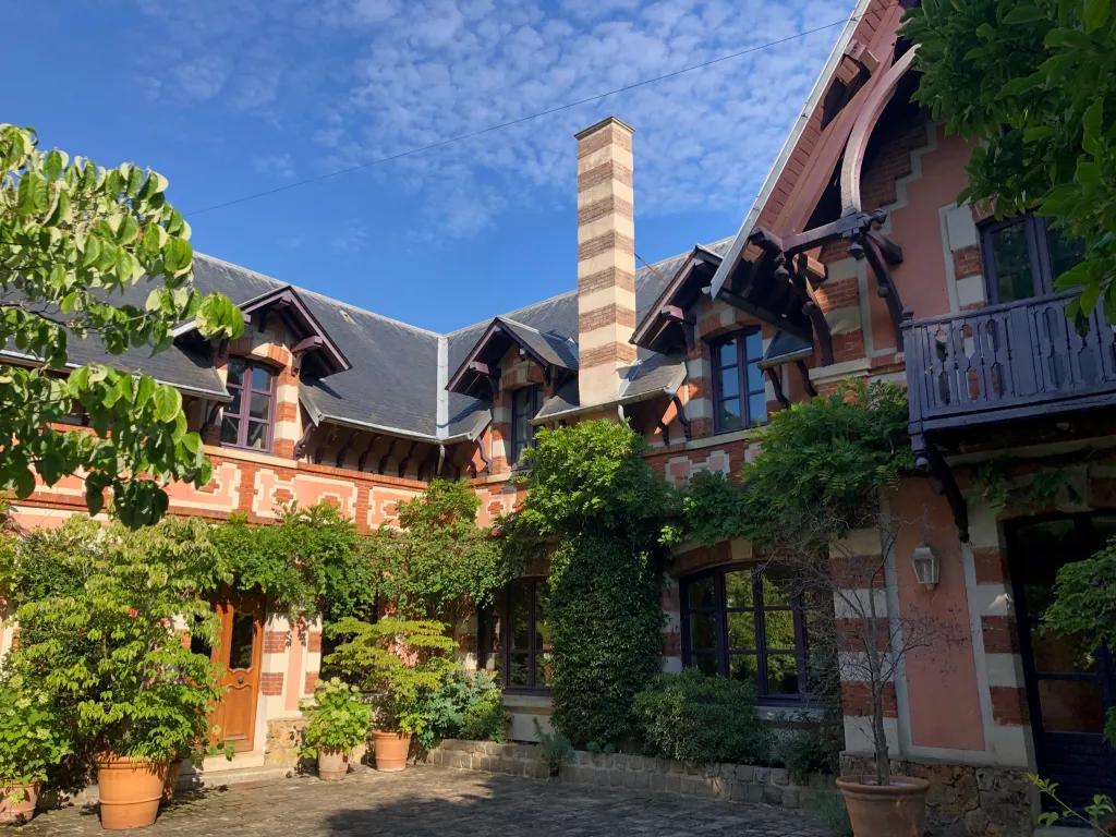 Listing cover image